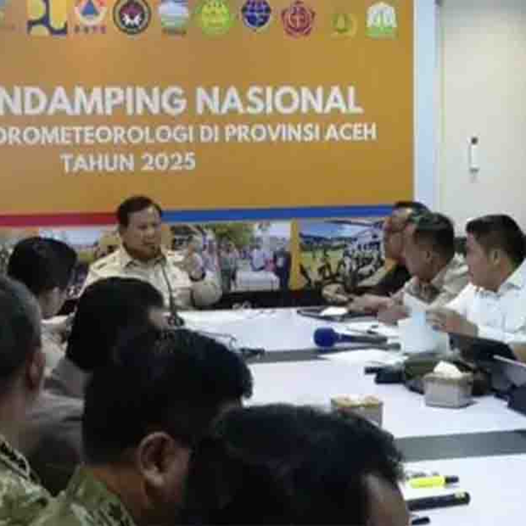 Presiden Prabowo Minta Menkes Kerahkan Dokter Magang untuk Bantu Korban Bencana di Sumatra