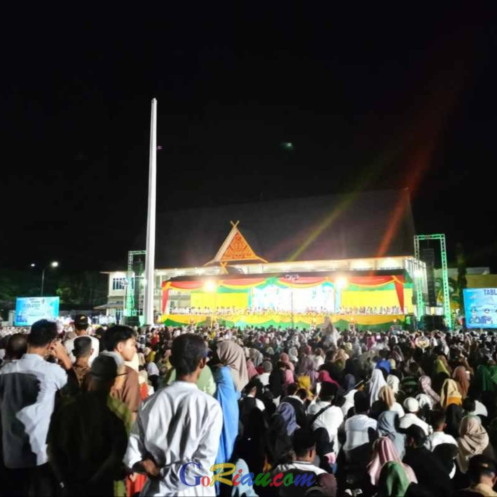 Ribuan Jamaah Padati Tabligh Akbar HUT ke-17 Meranti Bersama Ustadz Das’ad Latif